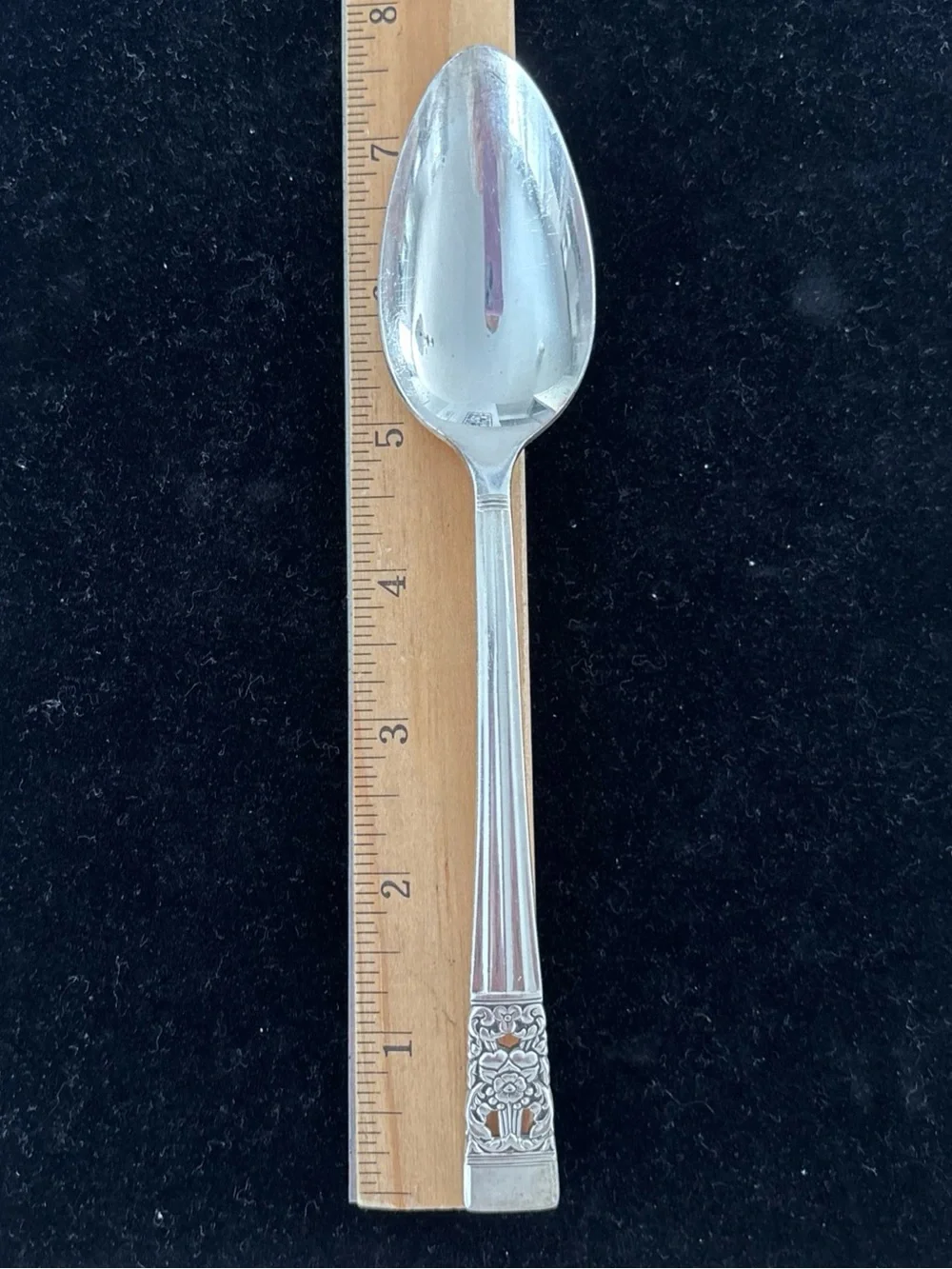 Community Plate, Coronation Flatware 4 Dinner Spoons, Silver Plated, 7.25 Inches